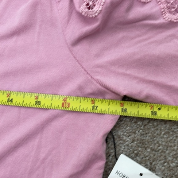 NWT Laundry by Shelli Segal Pink T-shirt - Picture 7 of 8